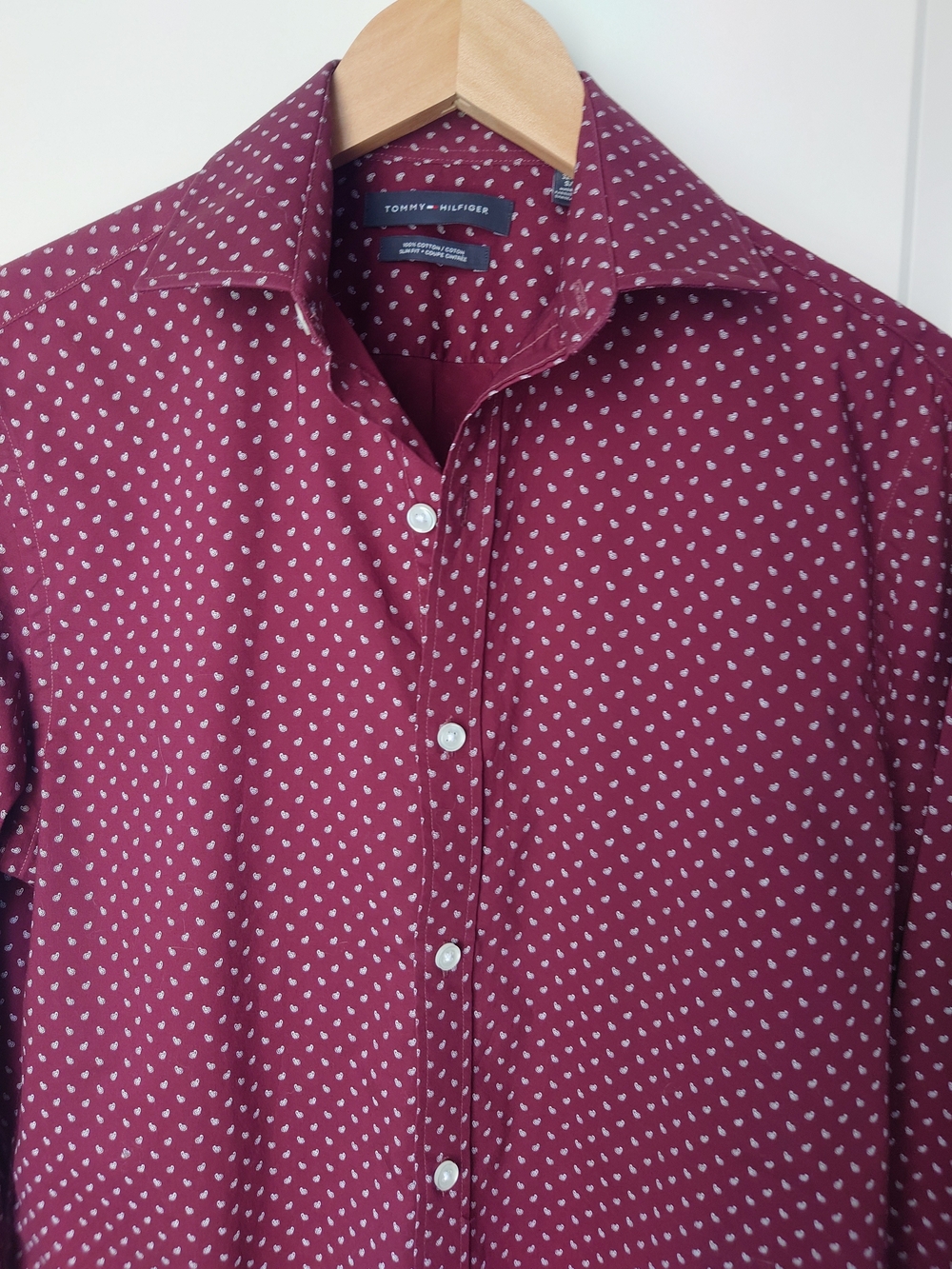 Tommy Hilfiger Men’s Maroon Button-Down Shirt Slim Fit